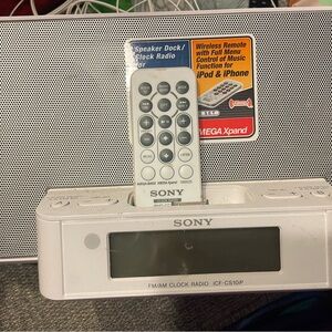 Sony AM FM radio and iPod player